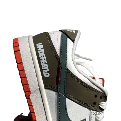 Undefeated Dunks