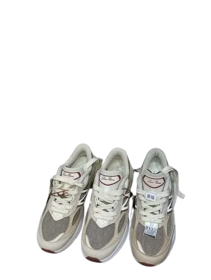 New Balance 990v6 Shoes