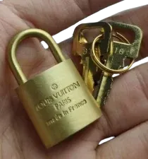 LV Padlock